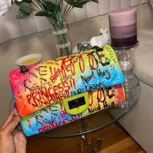 🥰Cute🥰 Graffiti Shoulder bag